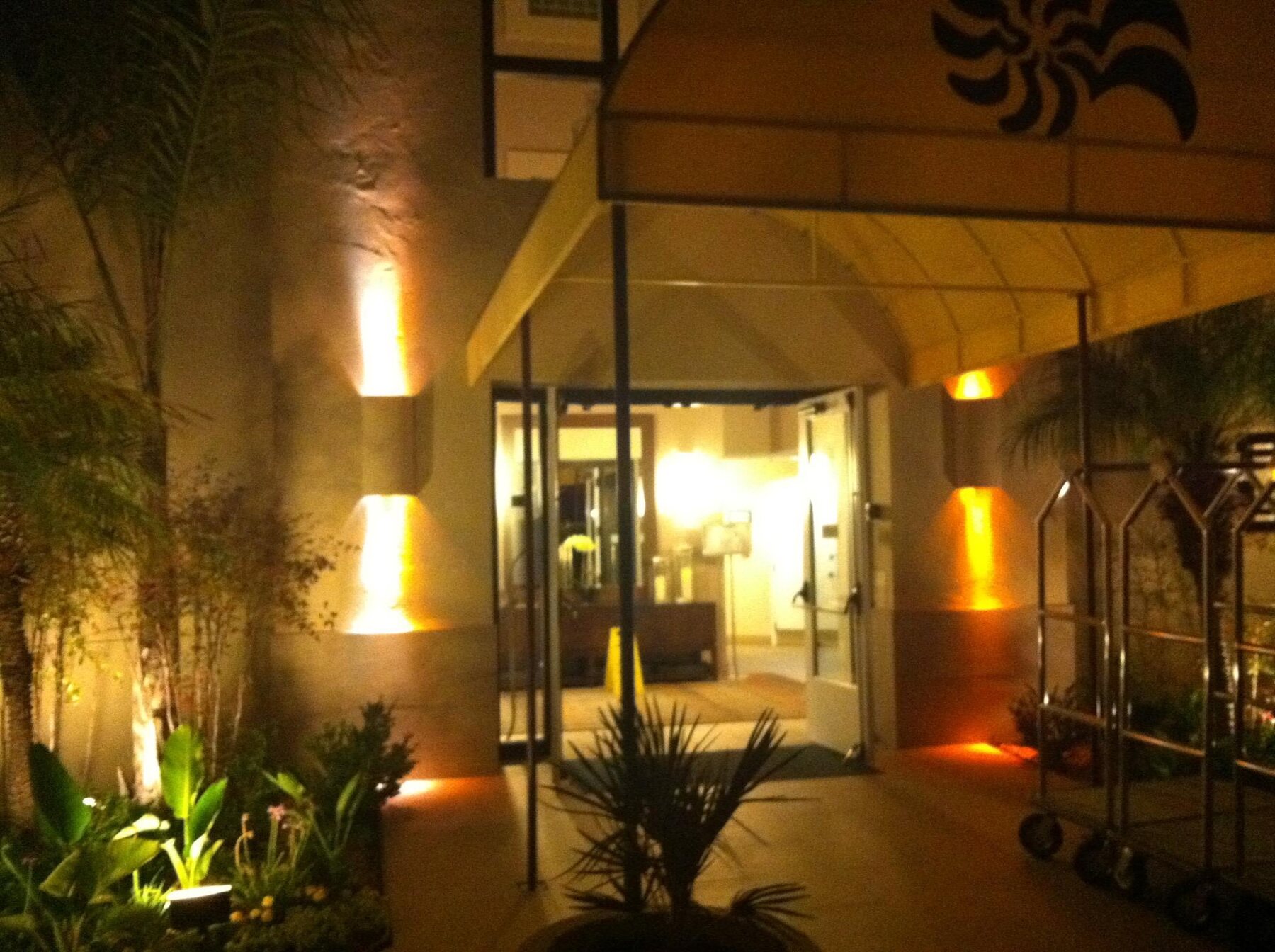 Sandcastle Inn warm exterior lighting